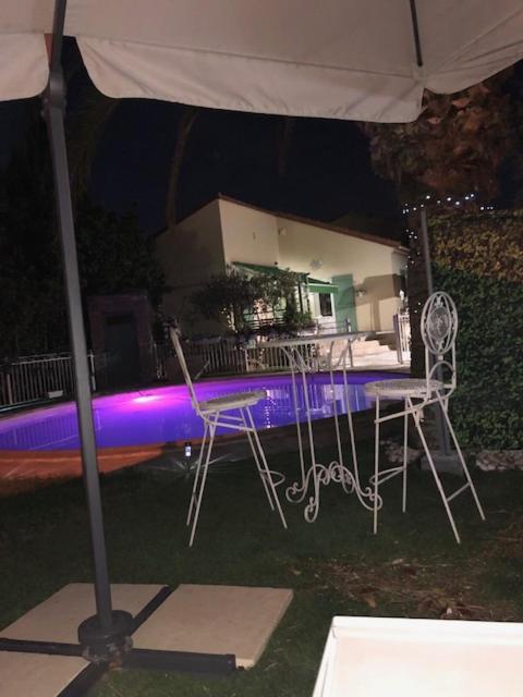 Charmant Studio A Uchaud Exterior foto