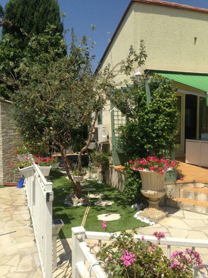 Charmant Studio A Uchaud Exterior foto